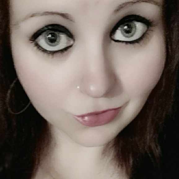 Meet Your Posher, KT - Picture 5 of 8